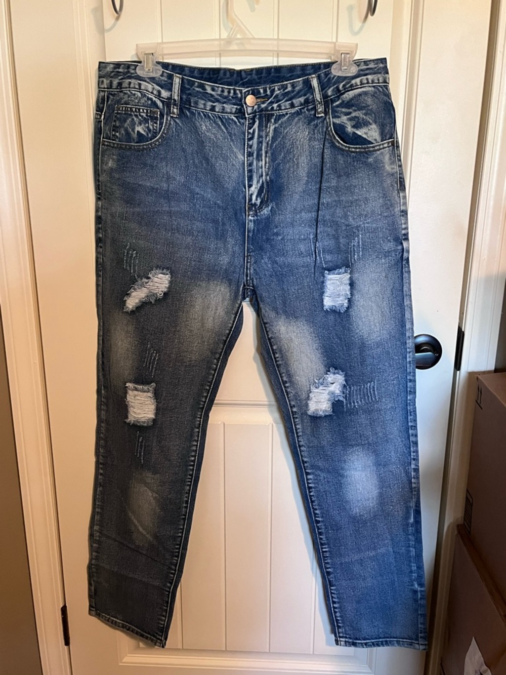 Men's Distressed Dark Blue Straight Jeans